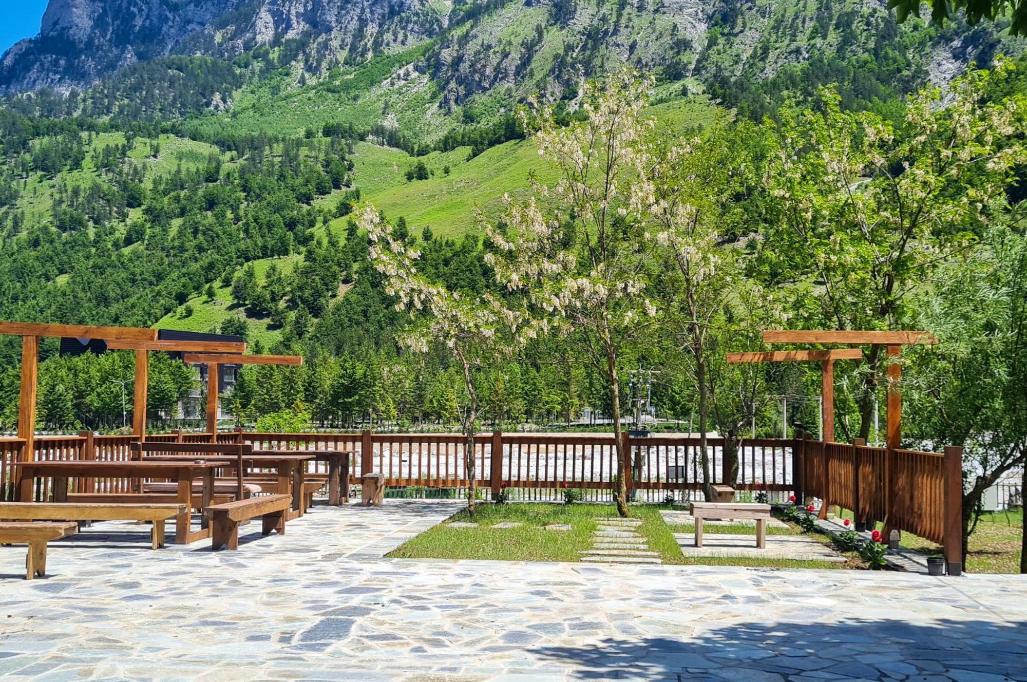 Neokulla Hotel - By Kol Gjoni Valbone Bagian luar foto